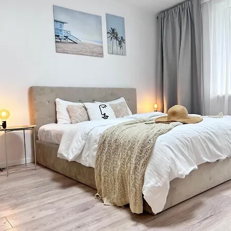 2 Bedrooms Apartment, Center, With Balconies *