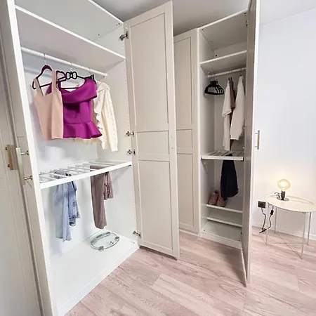 2 Bedrooms Apartment, Center, With Balconies