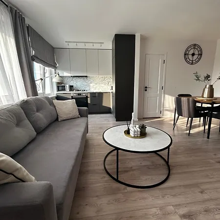 Apartment 2 Bedrooms Apartment, Center, With Balconies *